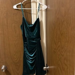 Brand New Lulus Velvet Dress in Size XS.